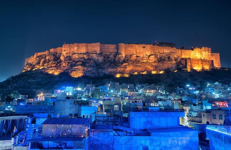 Jodhpur is Rajasthan's second largest city. The gateway to Thar is renamed, as simply it is on the outskirts of the desert of Thar.